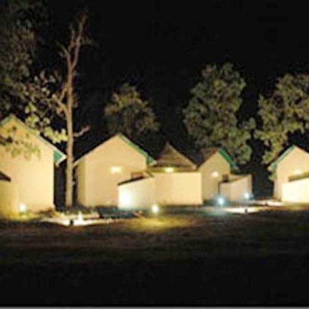 Tiger Lagoon Hotel Bandhavgarh National Park Luaran gambar
